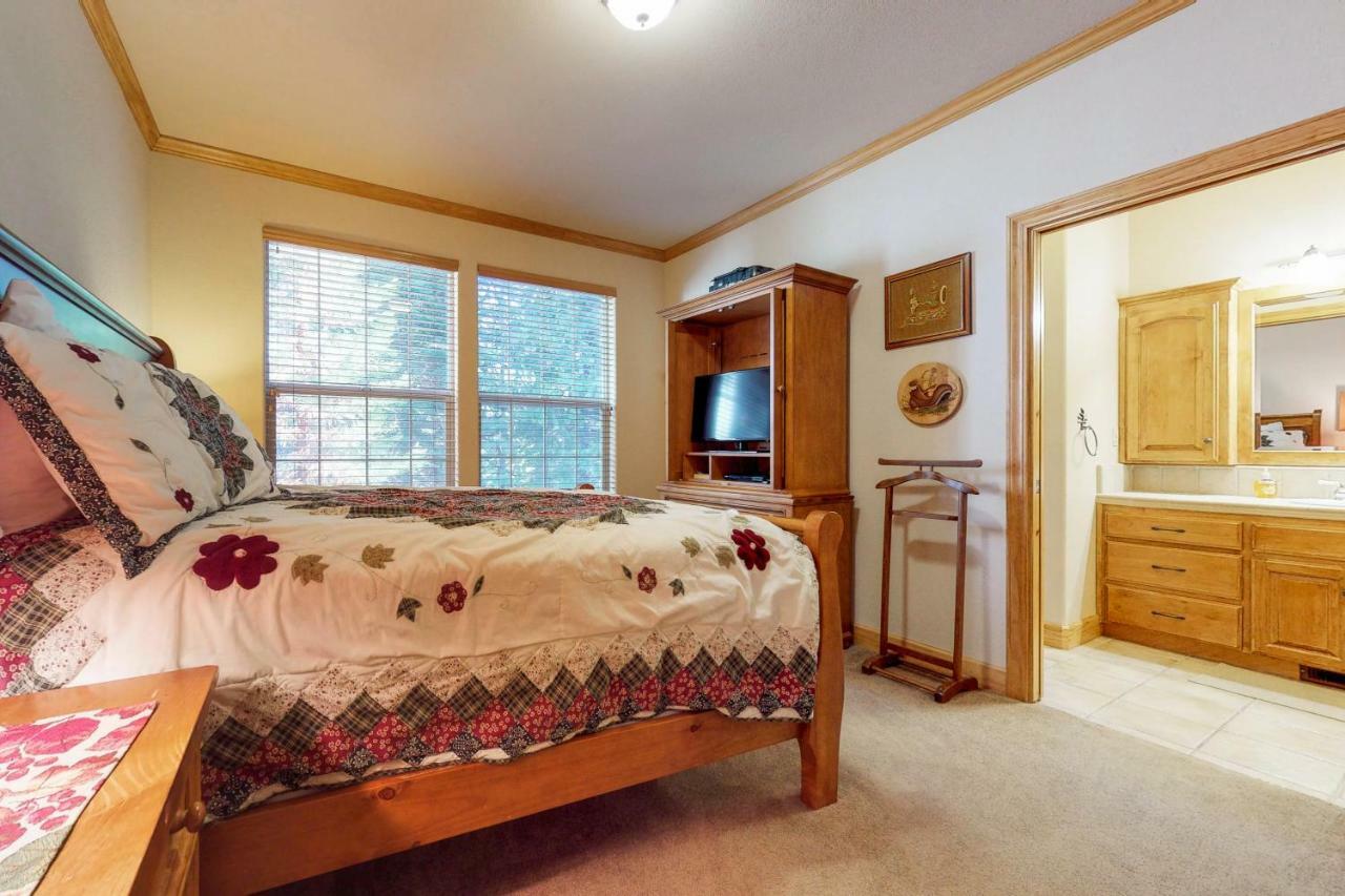 New England Cottage Shaver Lake Bagian luar foto