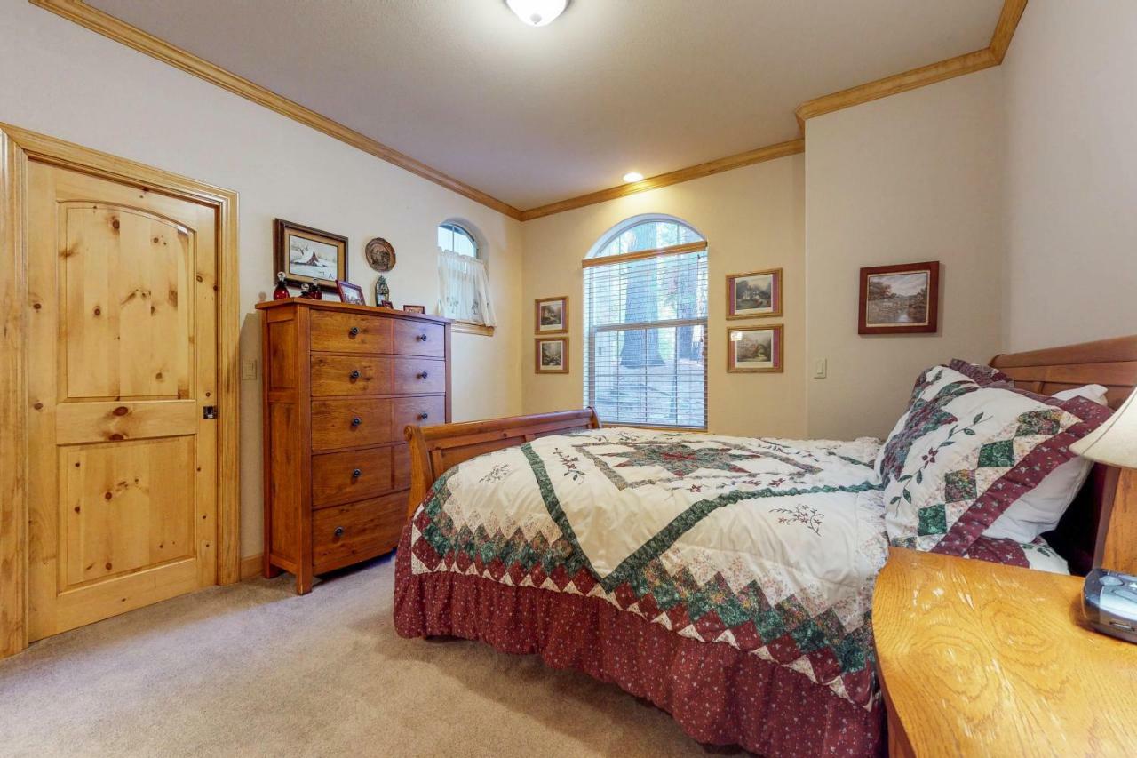 New England Cottage Shaver Lake Bagian luar foto